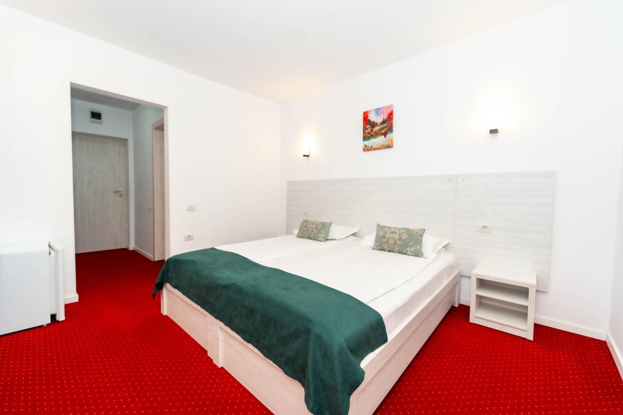 Hotel Cirus 프레데알 외부 사진