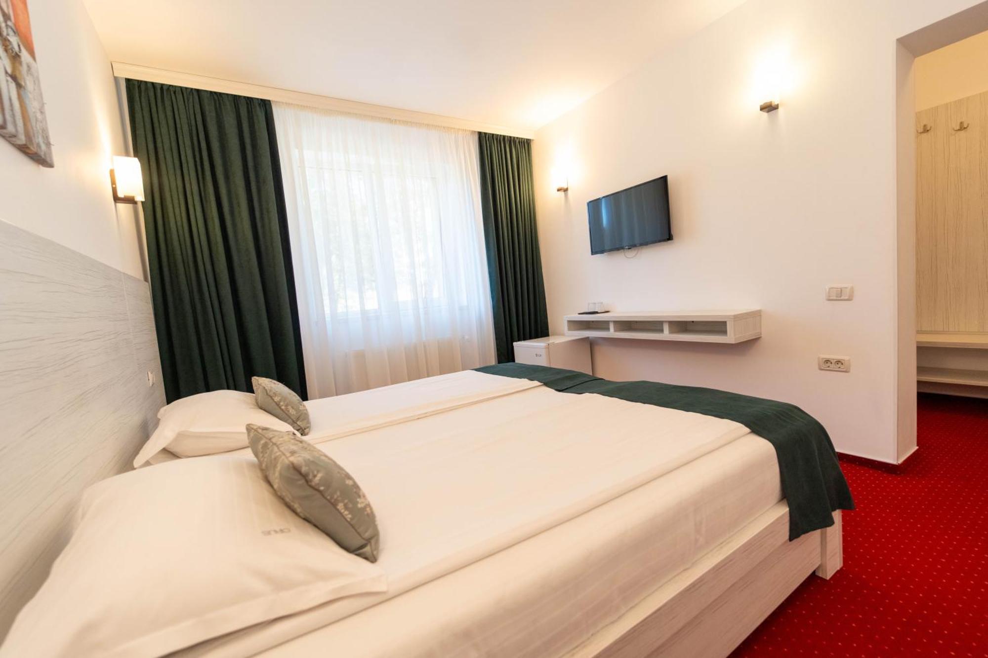 Hotel Cirus 프레데알 외부 사진