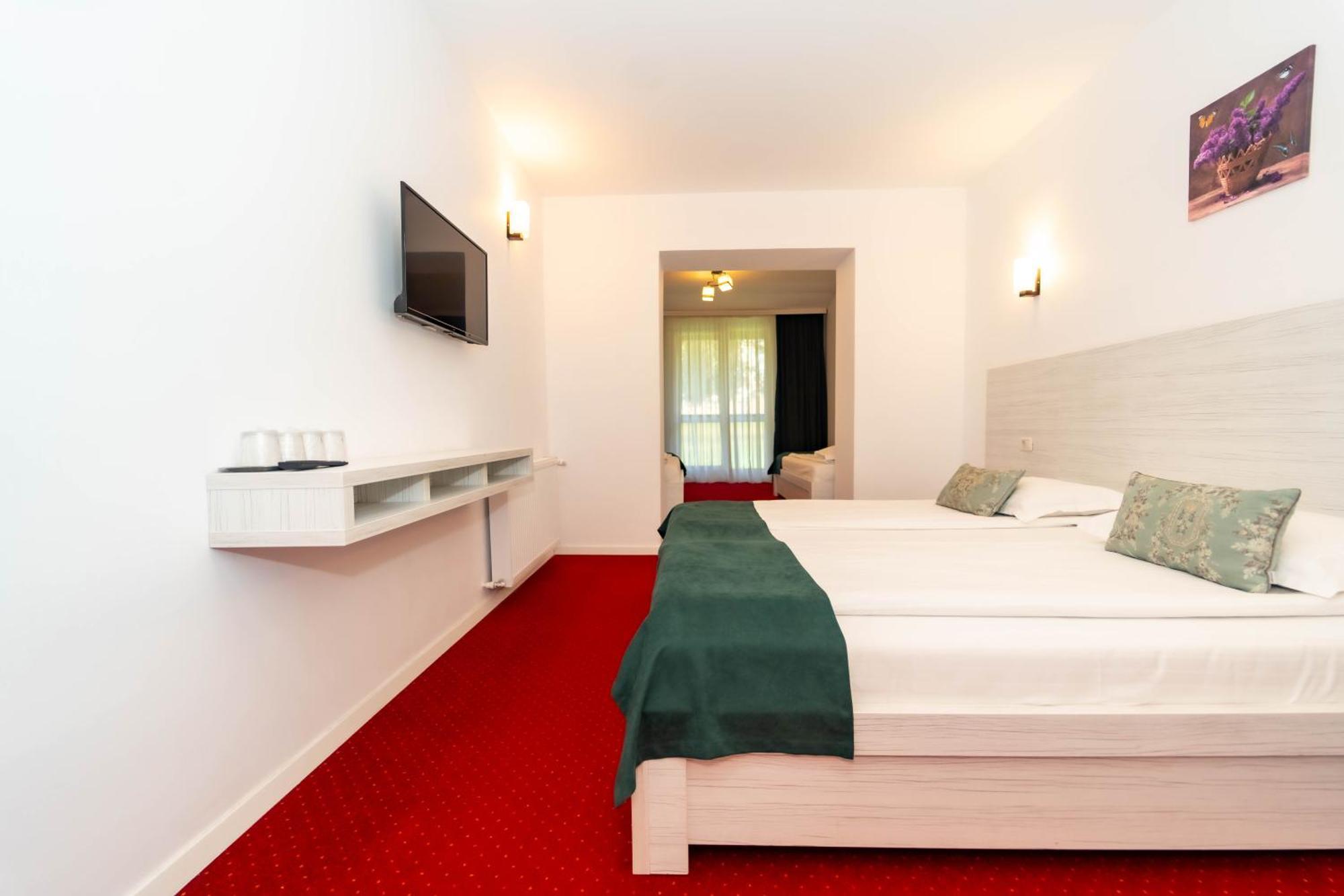 Hotel Cirus 프레데알 외부 사진