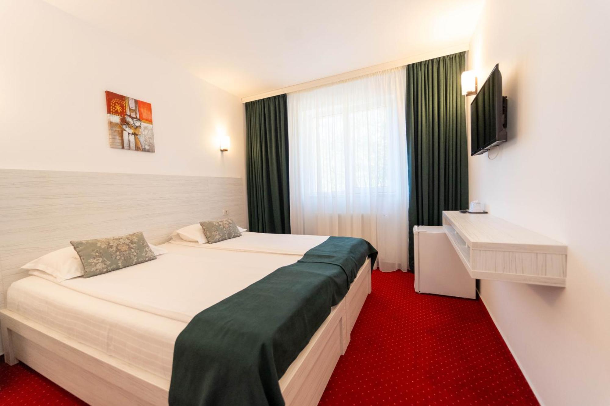 Hotel Cirus 프레데알 외부 사진